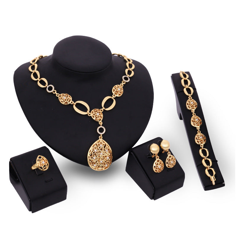 Luxuriöses 4-teiliges Goldschmuckset – Halskette, Ohrringe, Armband & Ring